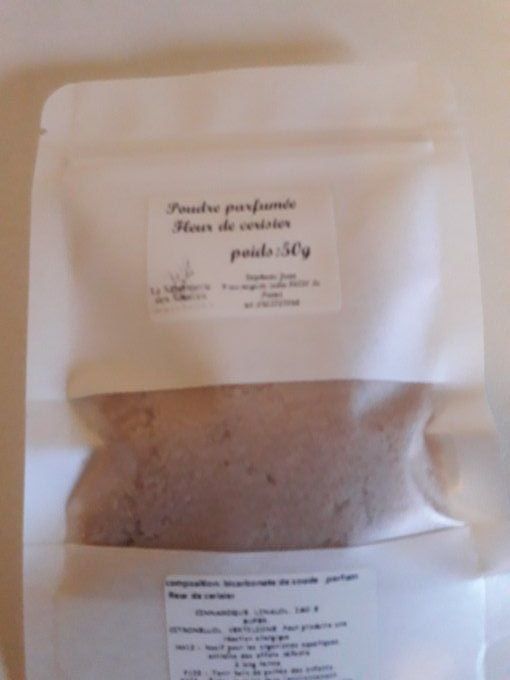poudre parfumée fleur de cerisier